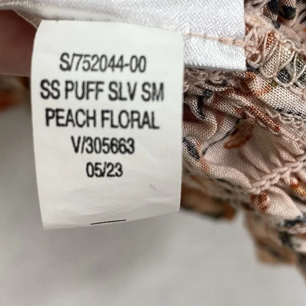 Old Navy Smocked Top Womens Size 4X‎ Short puff sleeve floral print cottagecore